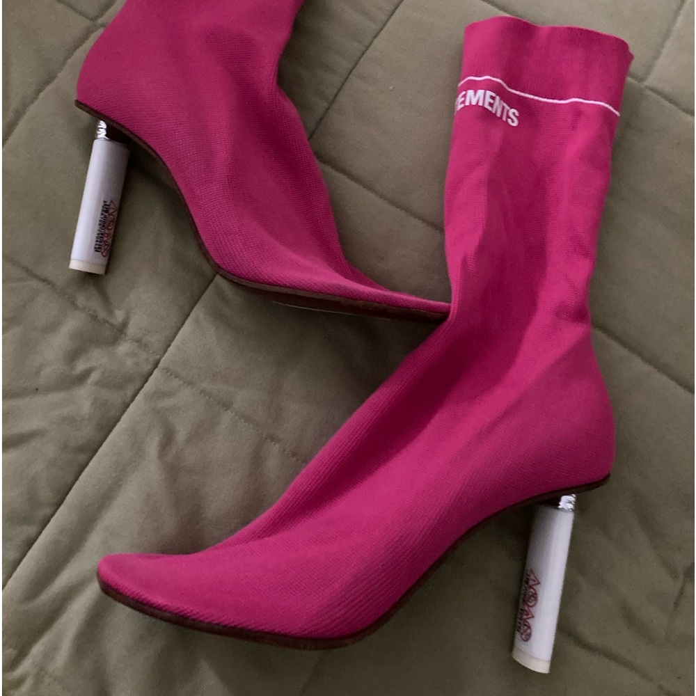 (NWT) Vetements pink and white sock boot pristine condition